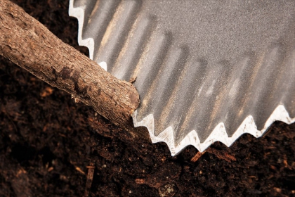 Szpadel ostry T-REX z drewnianym trzonkiem VERTO 15G001