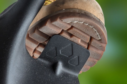 Szpadel ostry T-REX z drewnianym trzonkiem VERTO 15G001