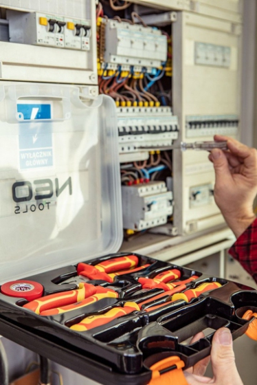 Szczypce i wkrętaki zestaw 7szt. 1000V NEO 01-237 