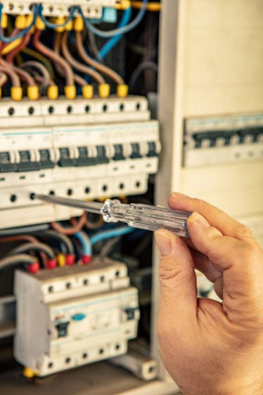 Szczypce i wkrętaki zestaw 7szt. 1000V NEO 01-237 