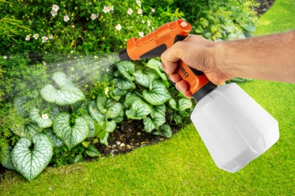 Opryskiwacz akumulatorowy micro-USB 3.6V NEO 15-715 użycie